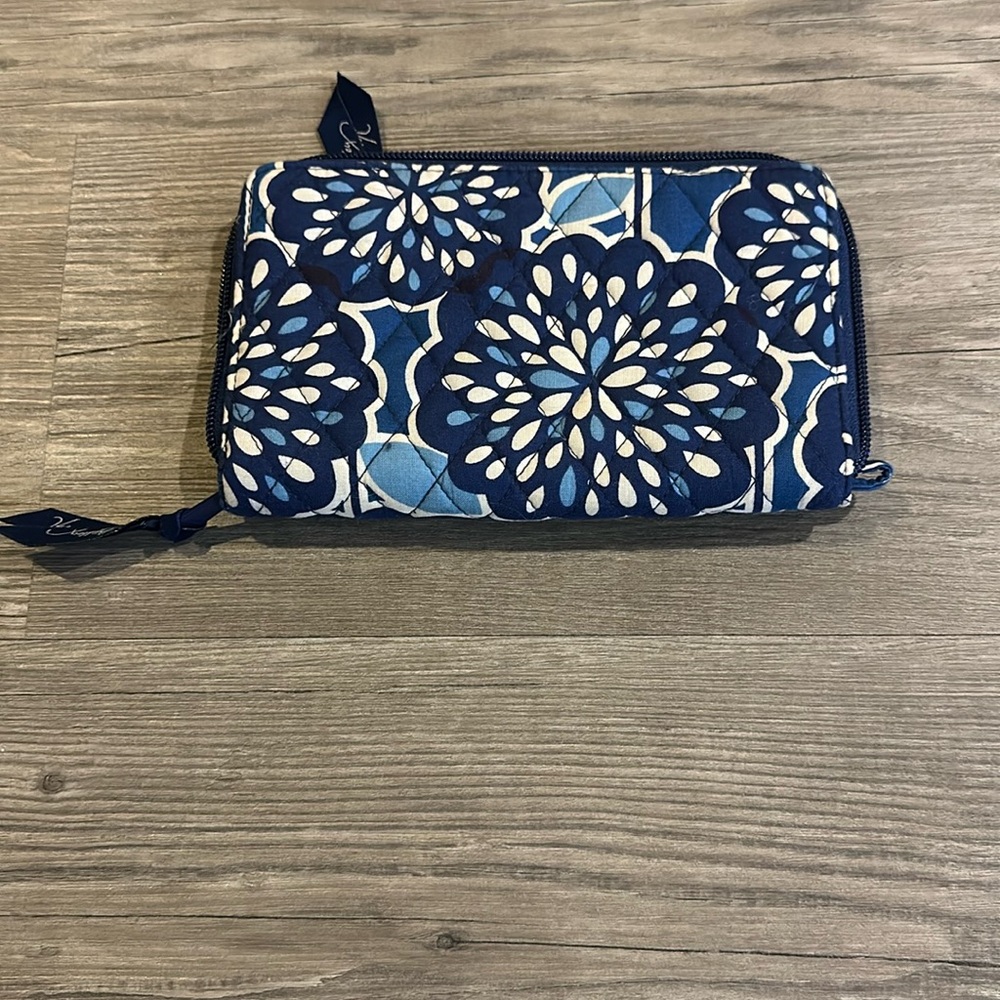 blue vera bradley wallet